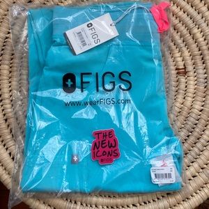 FIGS XS Kade, Neon Blue.